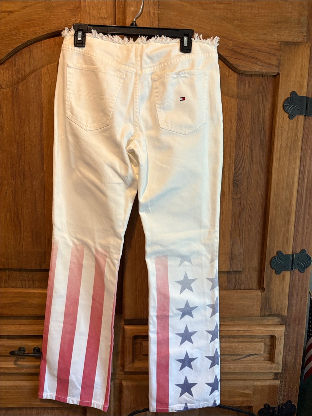 Tommy Hilfiger White Straight-Leg Jeans with Red Stripes and Blue Stars - Picture 3 of 10